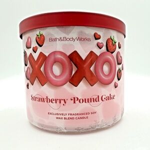 Bath & Body Works 2025 Strawberry Pound Cake XOXO Soy Wax Blend 3 Wick Candle
